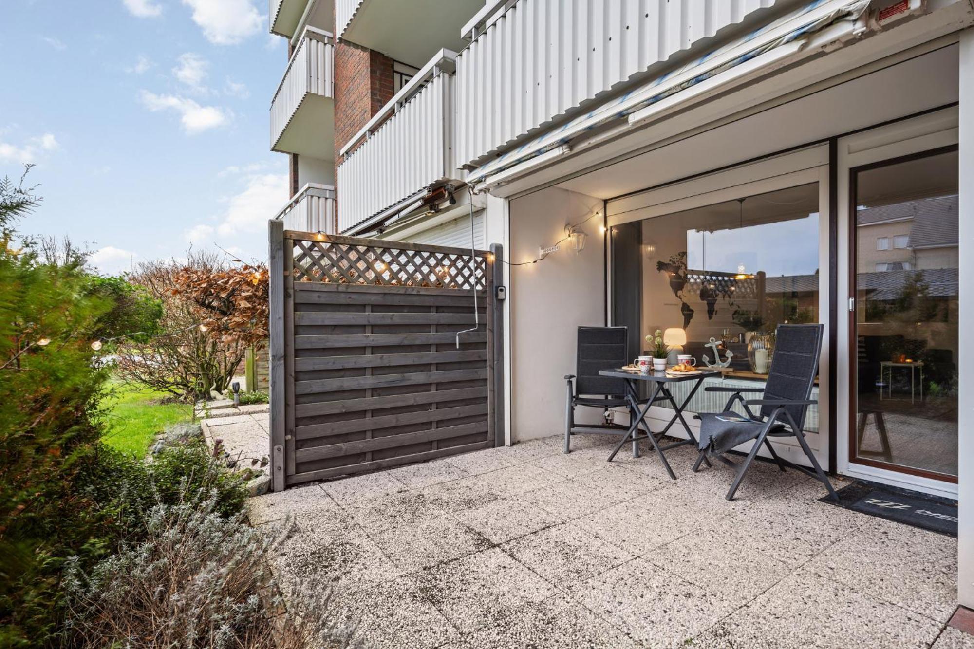 Greypearl - Ruhig Gelegen Mit Terrasse - Strandnaehe - Parkplatz - Wlan Busum Exterior photo
